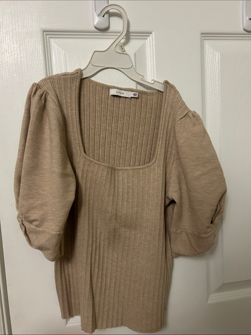 Lush Ribbed Puff-Sleeve Square-Neck Sweater - Tan